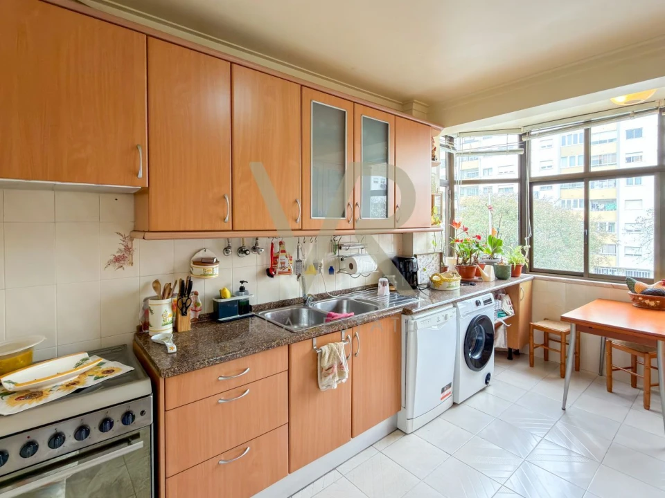 Apartamento T3 para Venda em Massamá e Monte Abraão Foto 2