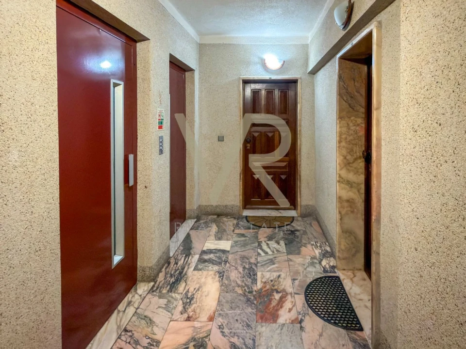 Apartamento T3 para Venda em Massamá e Monte Abraão Foto 27