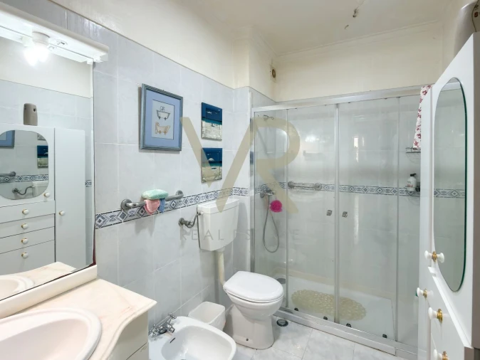 Apartamento T3 para Venda em Massamá e Monte Abraão Foto 25