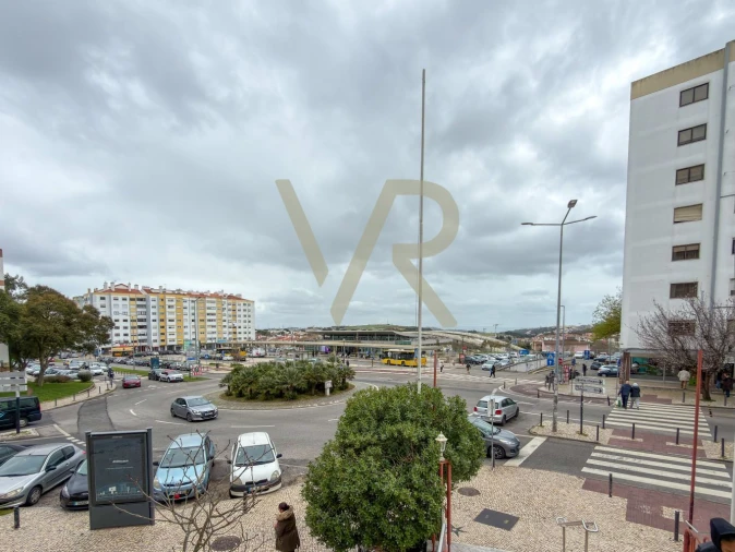 Apartamento T3 para Venda em Massamá e Monte Abraão Foto 30