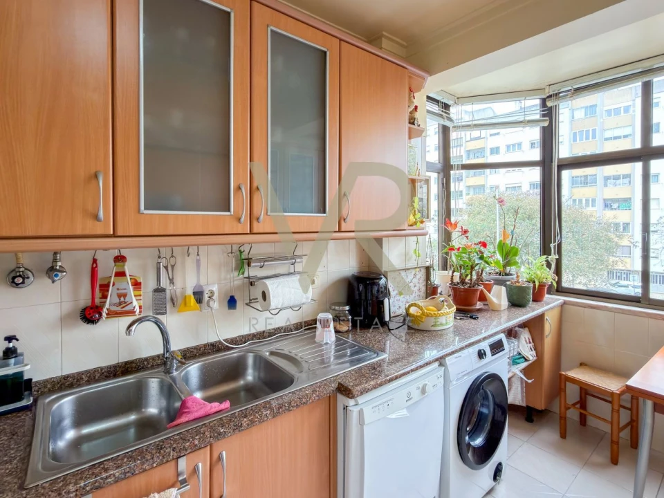 Apartamento T3 para Venda em Massamá e Monte Abraão Foto 10