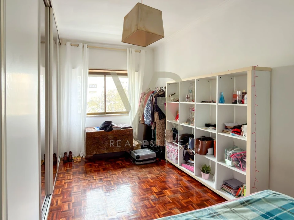 Apartamento T3 para Venda em Massamá e Monte Abraão Foto 6