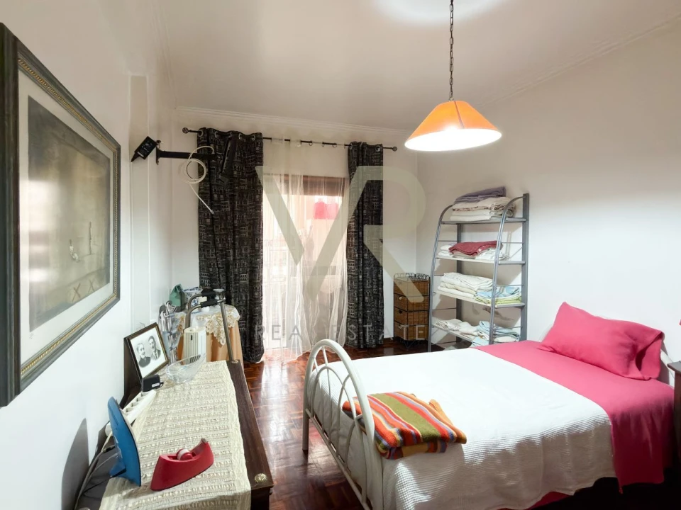 Apartamento T3 para Venda em Massamá e Monte Abraão Foto 17