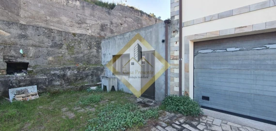 Moradia T3 para Venda em Alijo