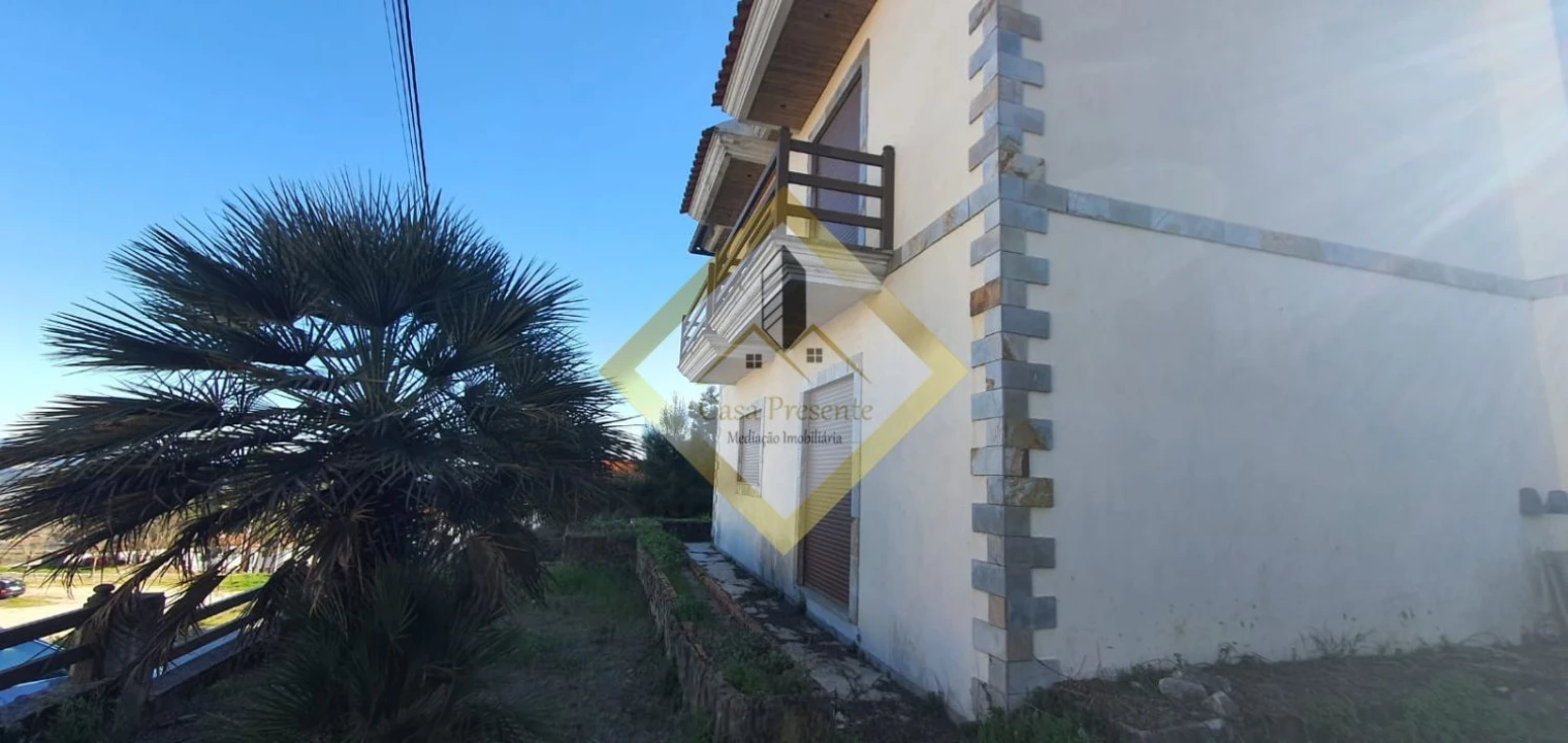 Moradia T3 para Venda em Alijo Foto 2