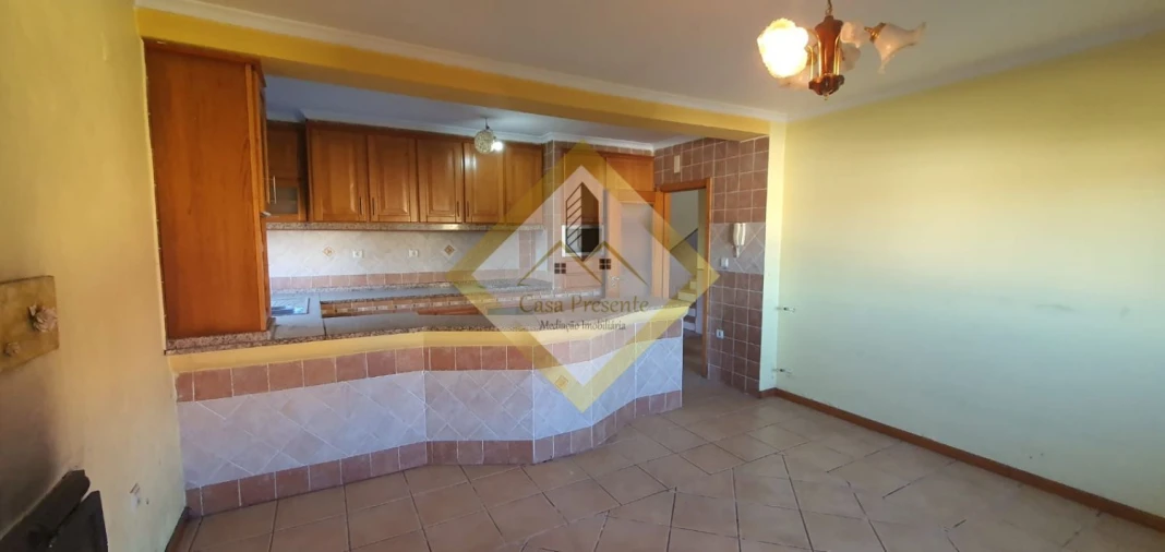 Moradia T3 para Venda em Alijo Foto 5