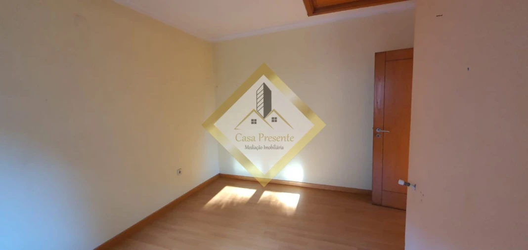 Moradia T3 para Venda em Alijo Foto 14