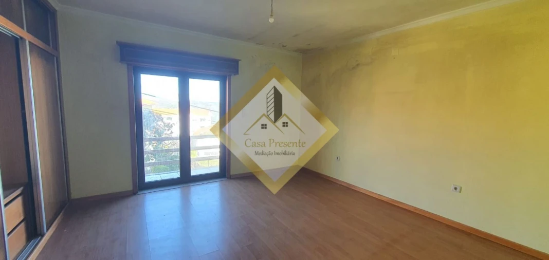 Moradia T3 para Venda em Alijo Foto 16