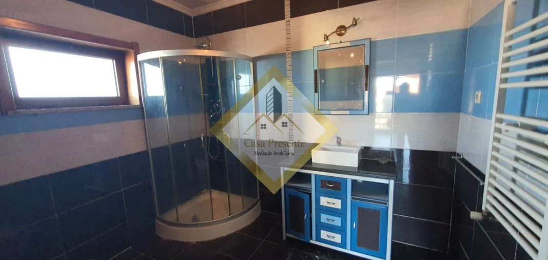 Moradia T3 para Venda em Alijo Foto 21