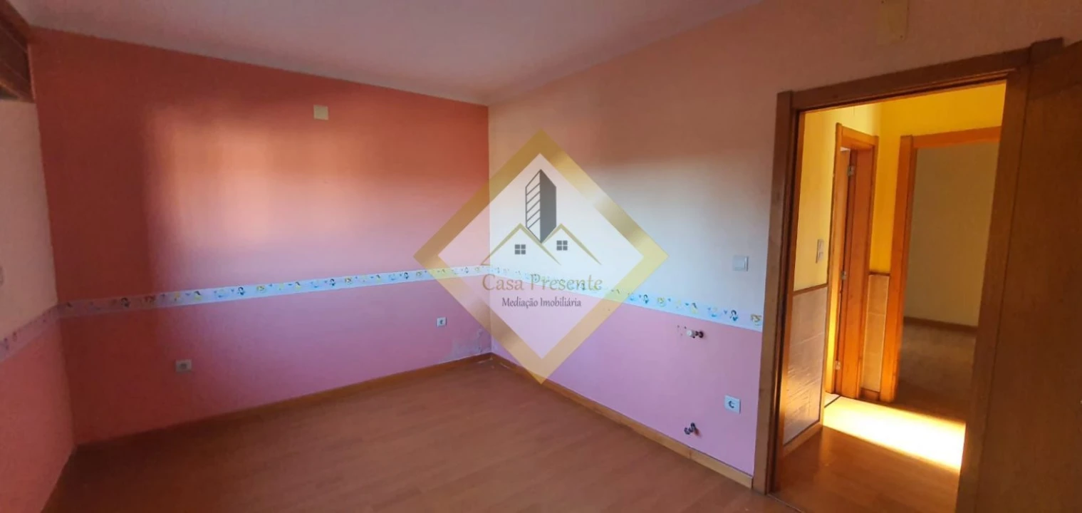 Moradia T3 para Venda em Alijo Foto 19