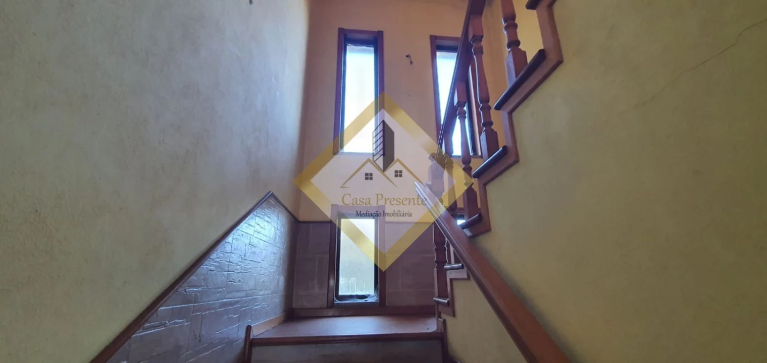 Moradia T3 para Venda em Alijo Foto 12