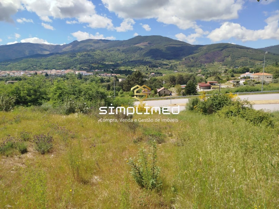 Terreno para Venda em Teixoso e Sarzedo Foto 2