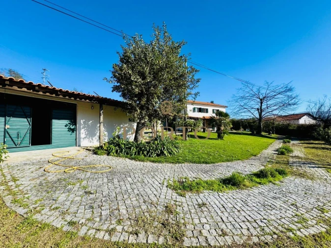 Moradia T3 para Venda em Santa Cruz do Douro e São Tomé de Covelas Foto 5