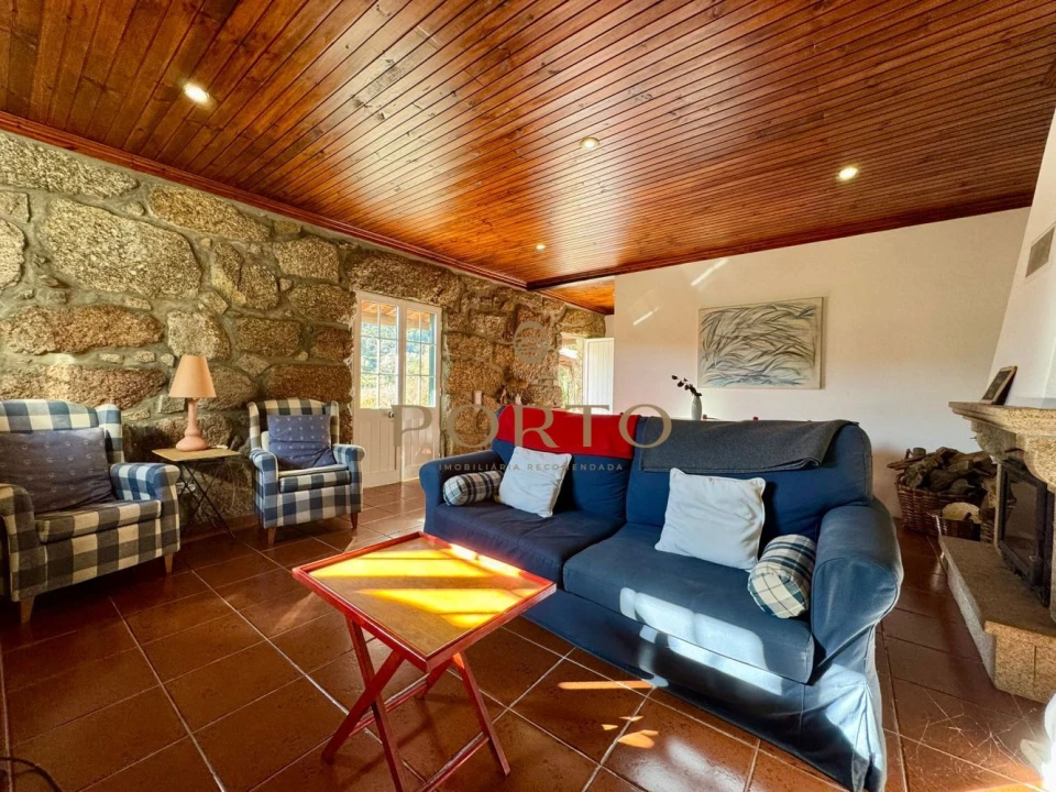 Moradia T3 para Venda em Santa Cruz do Douro e São Tomé de Covelas Foto 10