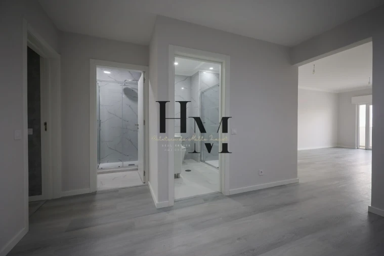 Apartamento T2 para Venda em Quarteira Foto 11