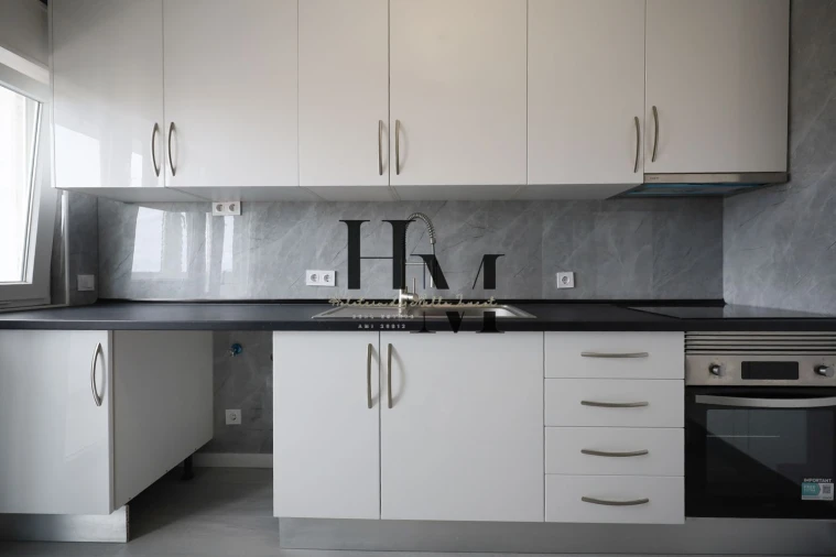 Apartamento T2 para Venda em Quarteira Foto 3