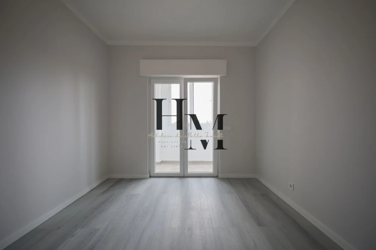 Apartamento T2 para Venda em Quarteira Foto 13