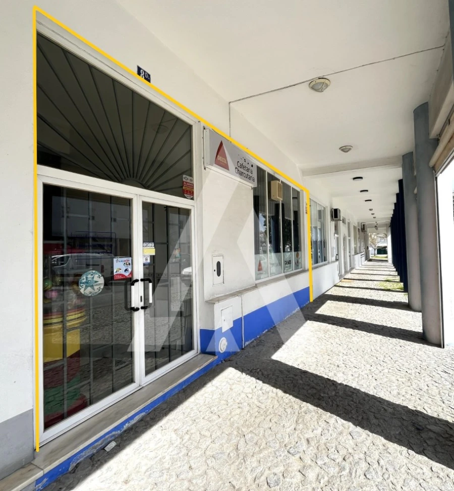 Negócio para Venda em Bacelo e Senhora da Saúde