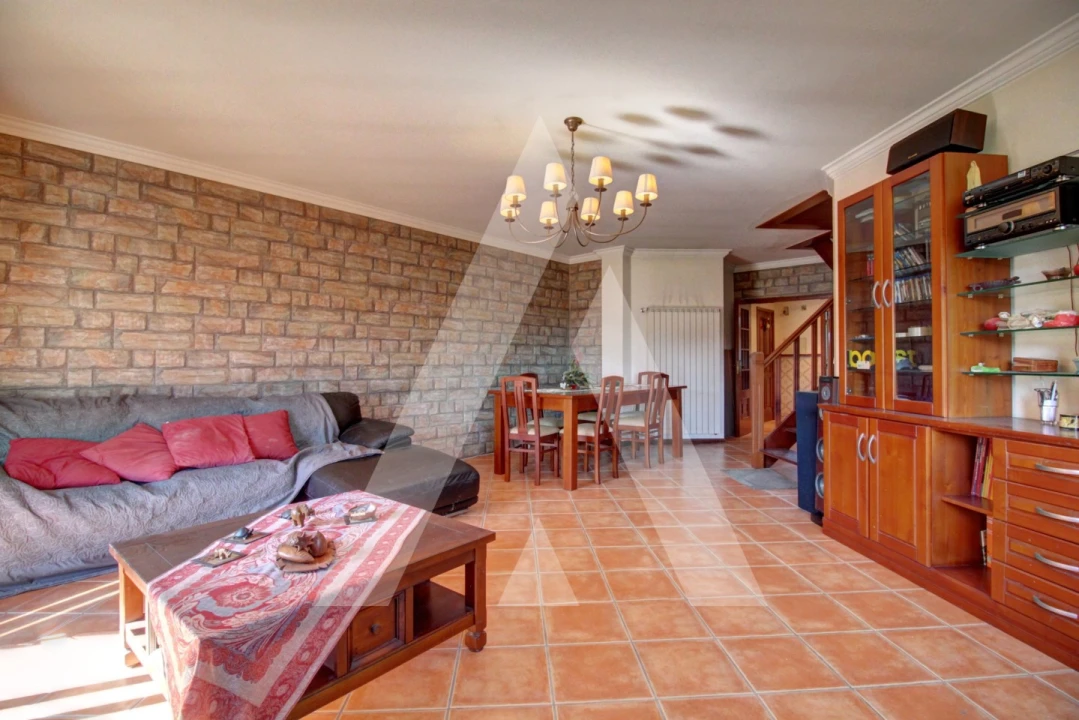 Apartamento T4 para Venda em Oiã Foto 8