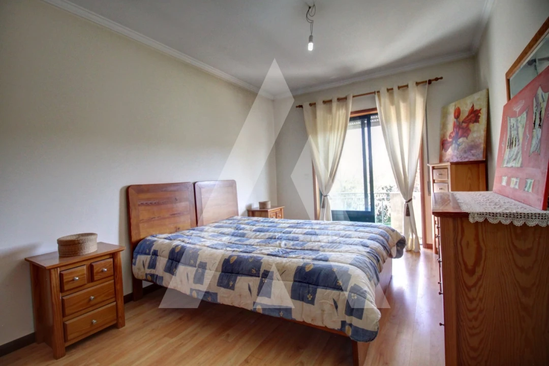 Apartamento T4 para Venda em Oiã Foto 17