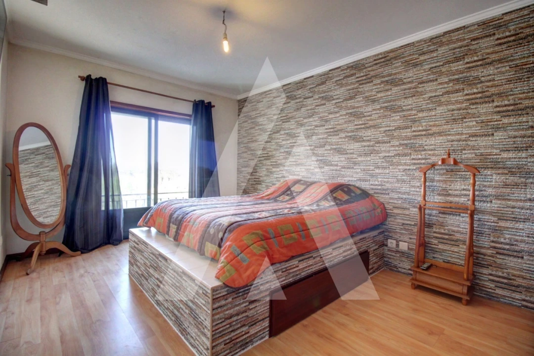 Apartamento T4 para Venda em Oiã Foto 19