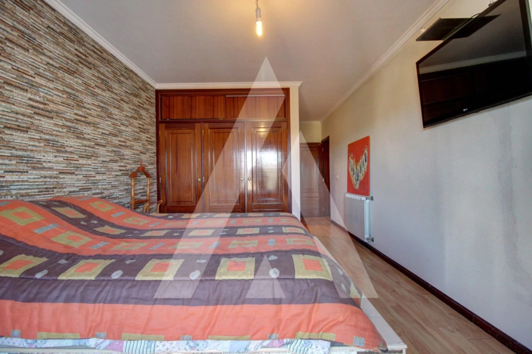 Apartamento T4 para Venda em Oiã Foto 21