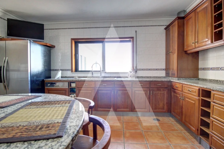 Apartamento T4 para Venda em Oiã Foto 4