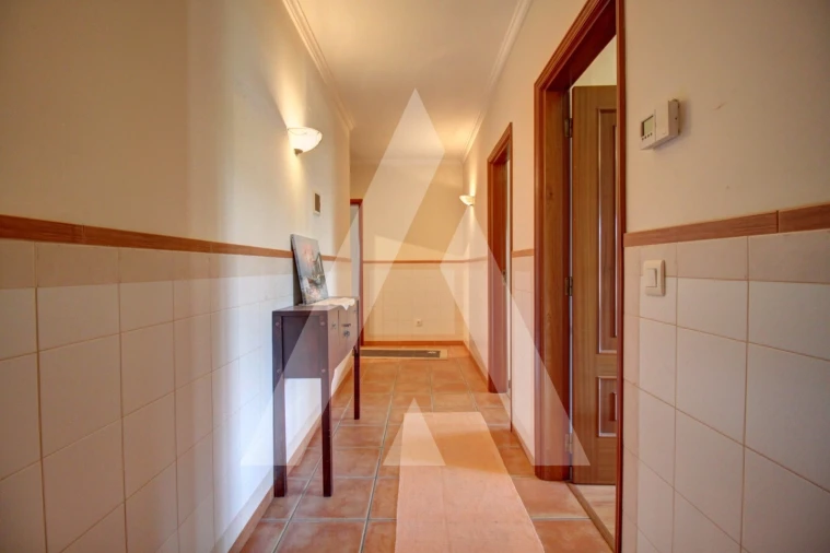 Apartamento T4 para Venda em Oiã Foto 11