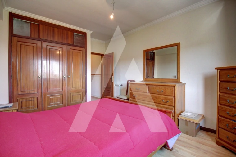 Apartamento T4 para Venda em Oiã Foto 13