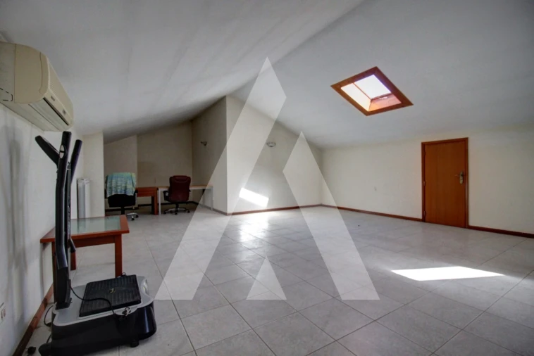 Apartamento T4 para Venda em Oiã Foto 26