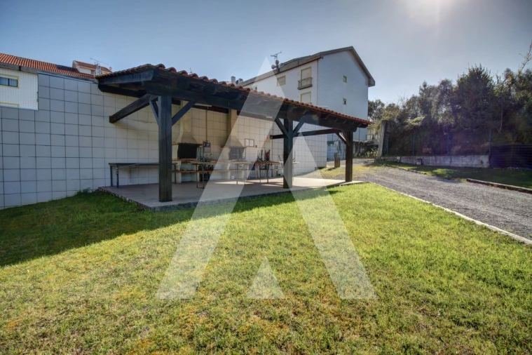 Apartamento T4 para Venda em Oiã Foto 33