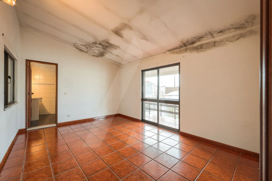 Moradia T3 para Venda em Oliveirinha Foto 33