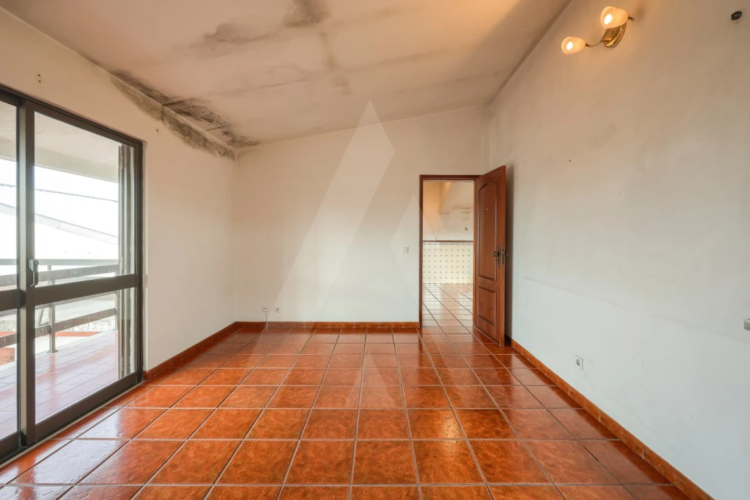 Moradia T3 para Venda em Oliveirinha Foto 32