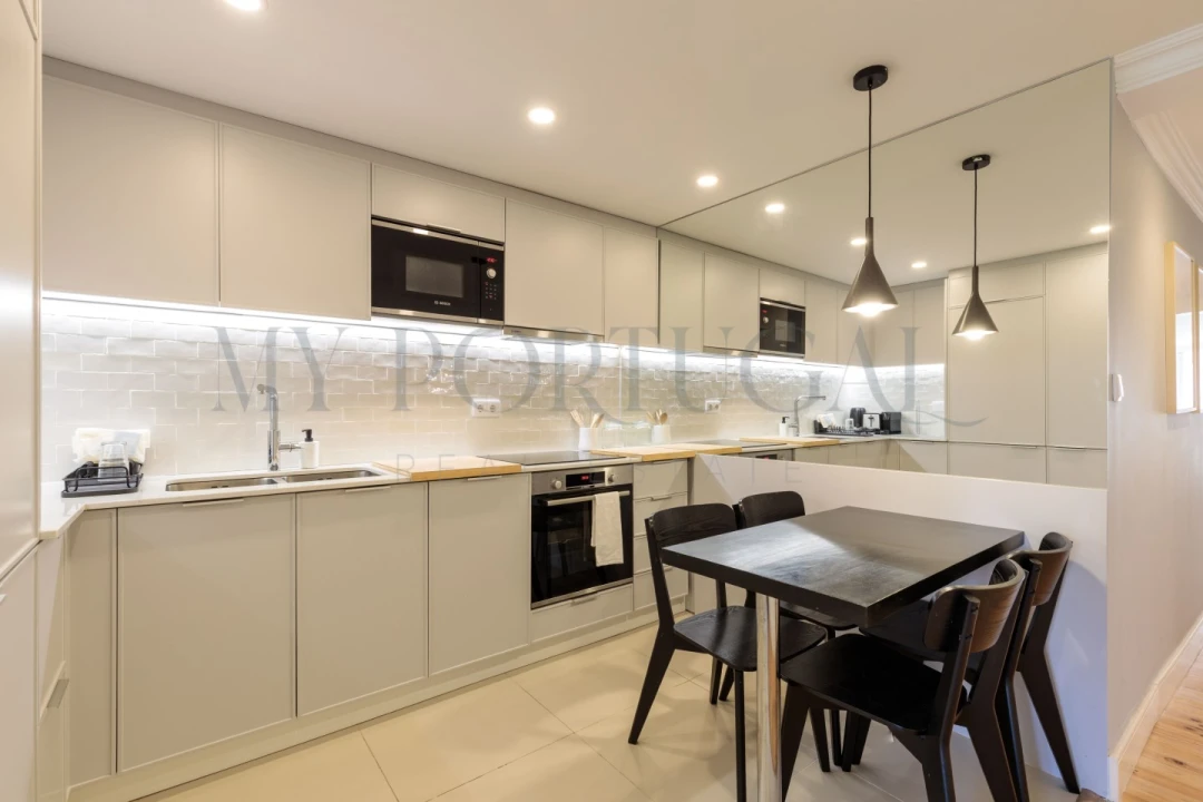 Apartamento T2 para Venda em Misericórdia Foto 12