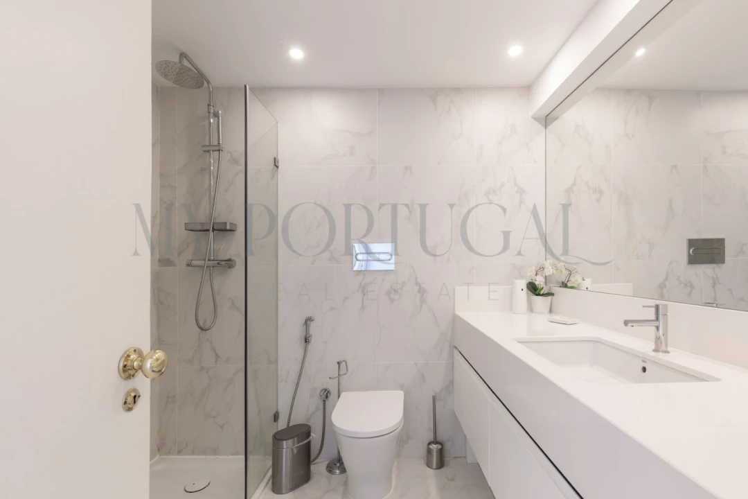 Apartamento T2 para Venda em Misericórdia Foto 16