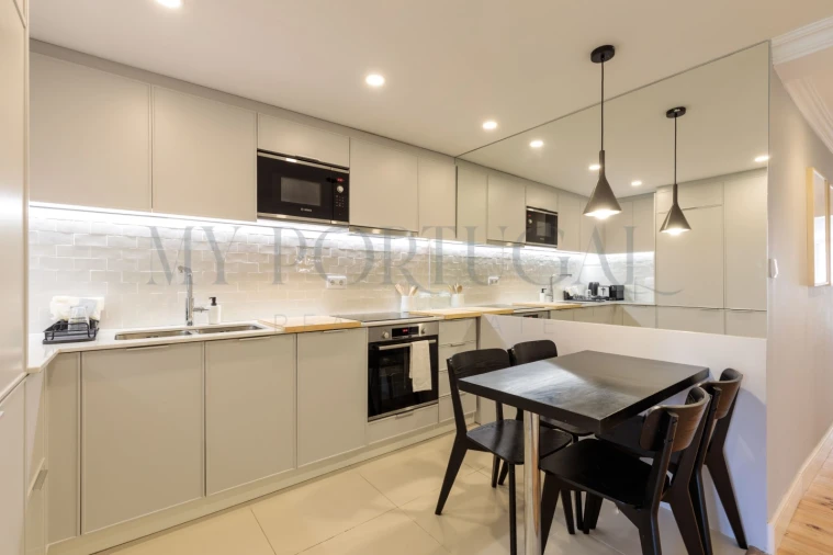 Apartamento T2 para Venda em Misericórdia Foto 12