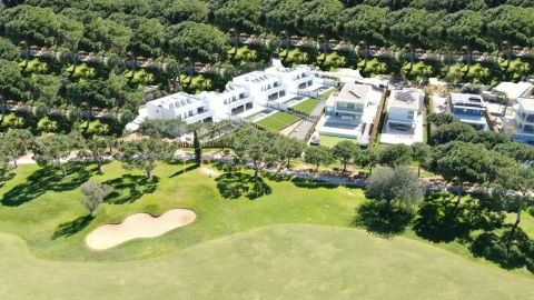 Moradia T4 para Venda em Quarteira