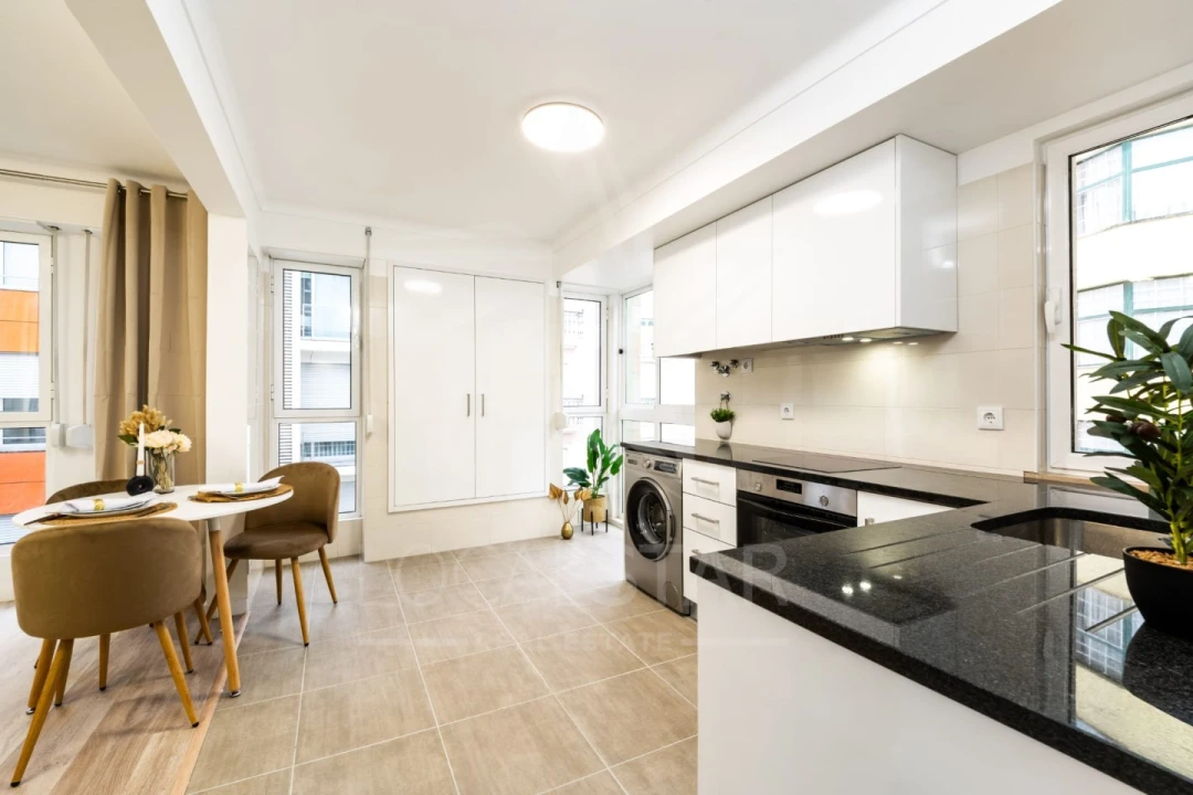 Apartamento T3 para Venda em Alcobaça e Vestiaria Foto 9