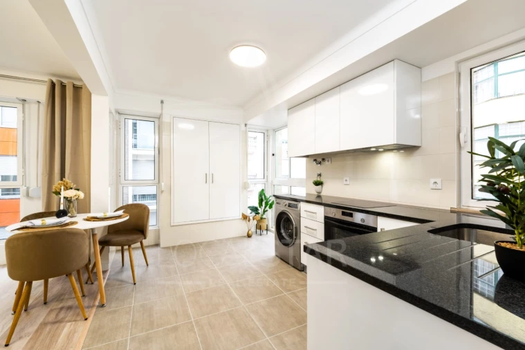 Apartamento T3 para Venda em Alcobaça e Vestiaria Foto 9