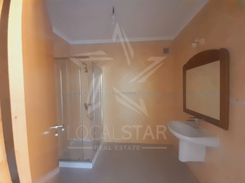 Moradia T3 para Venda em Salir de Matos Foto 21