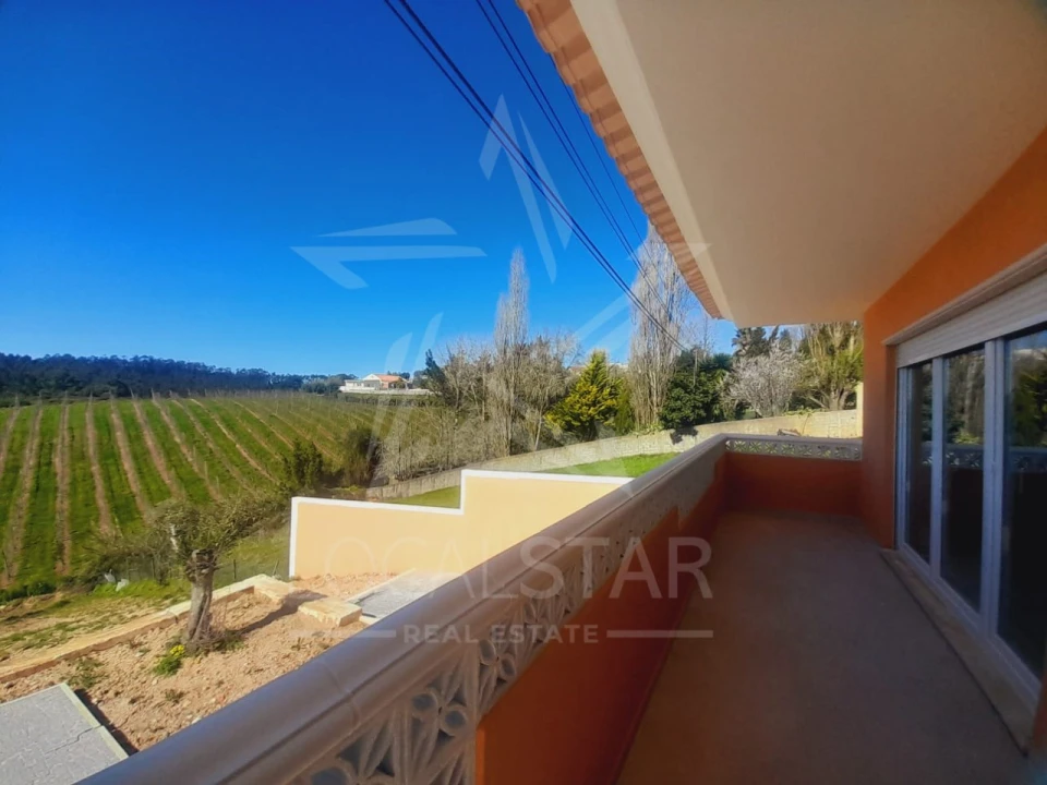 Moradia T3 para Venda em Salir de Matos Foto 5