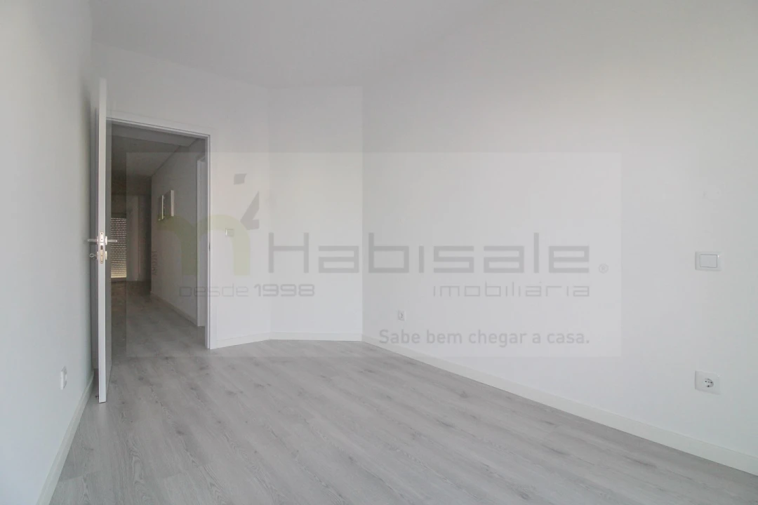 Apartamento T3 para Venda em Corroios Foto 18