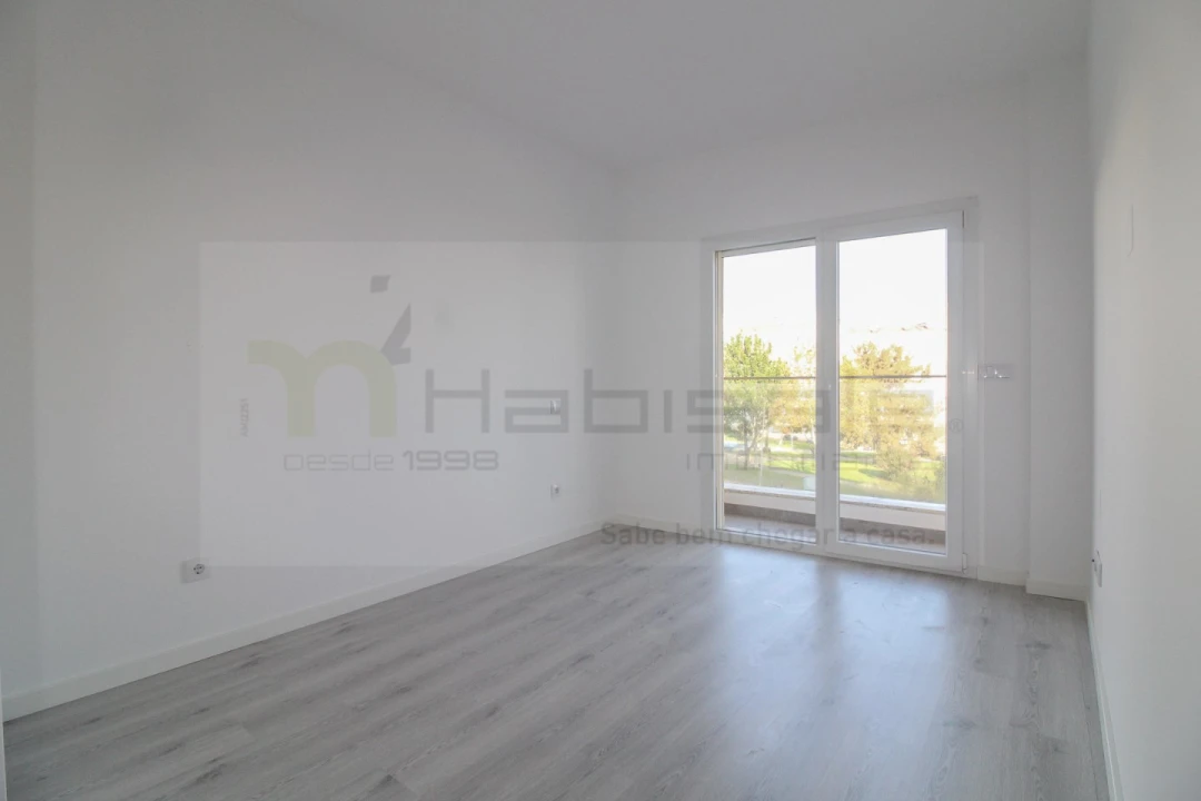 Apartamento T3 para Venda em Corroios Foto 22