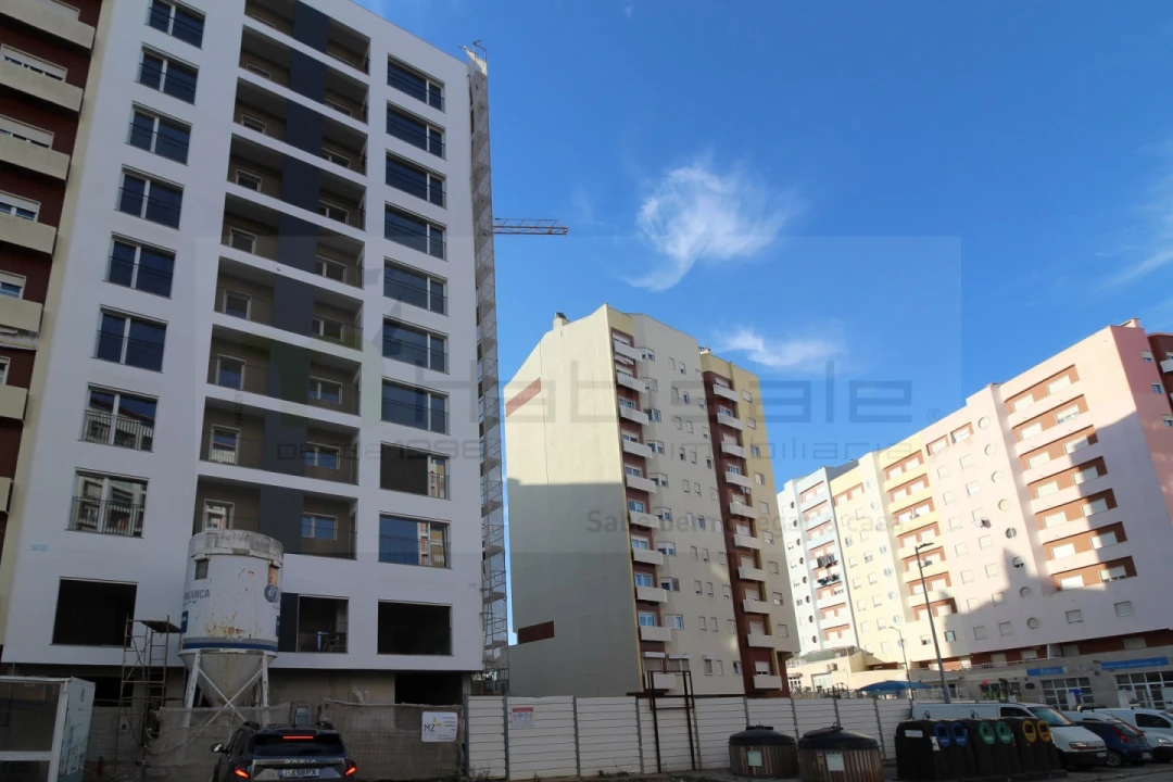 Apartamento T3 para Venda em Corroios Foto 24