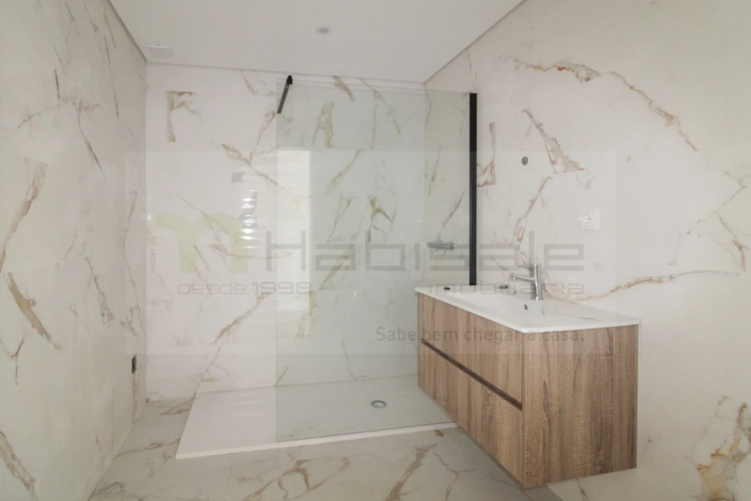 Apartamento T3 para Venda em Corroios Foto 6