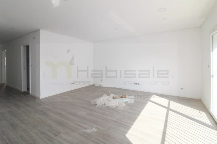 Apartamento T3 para Venda em Corroios Foto 2