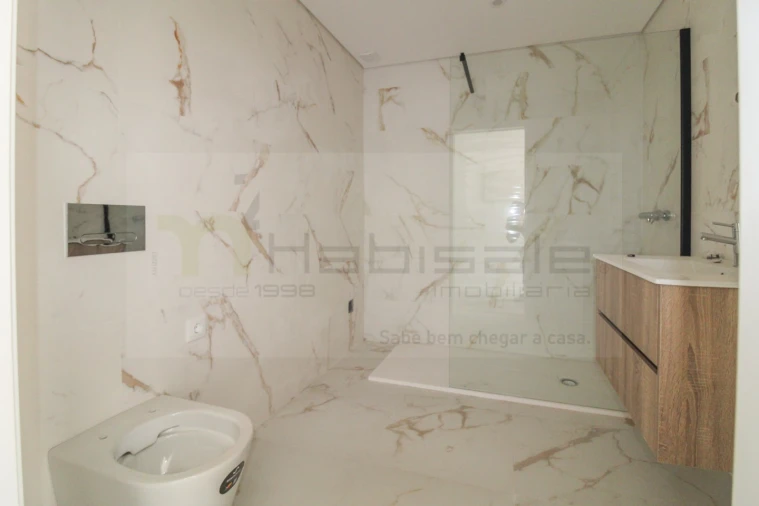 Apartamento T3 para Venda em Corroios Foto 8