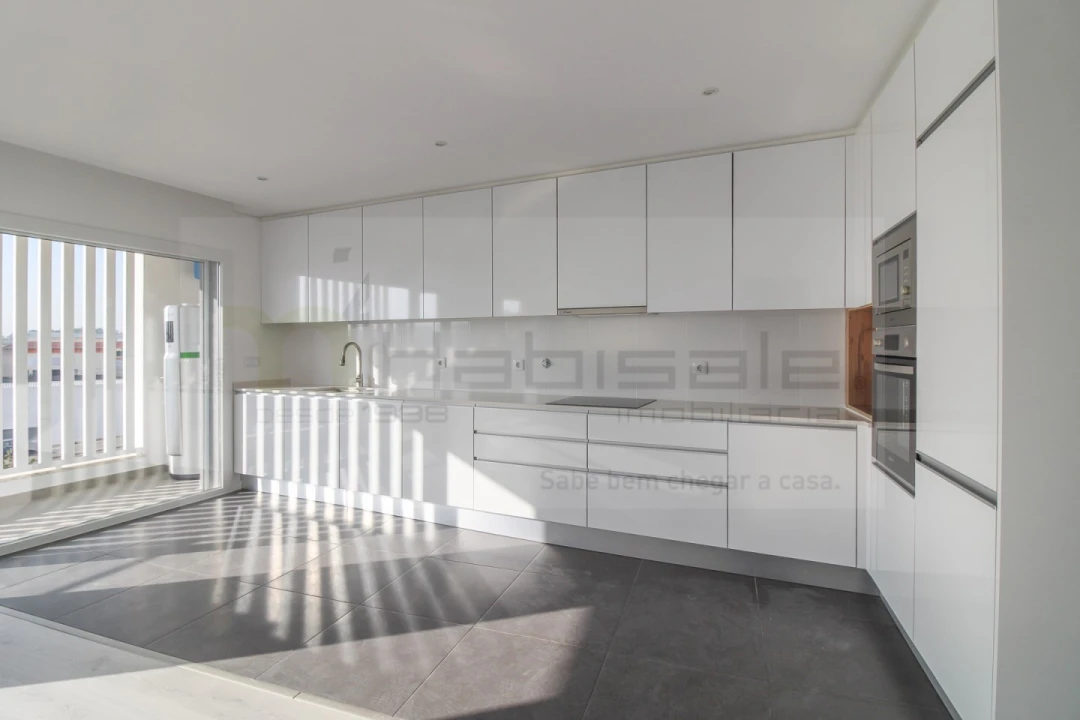 Apartamento T2 para Venda em Corroios Foto 3