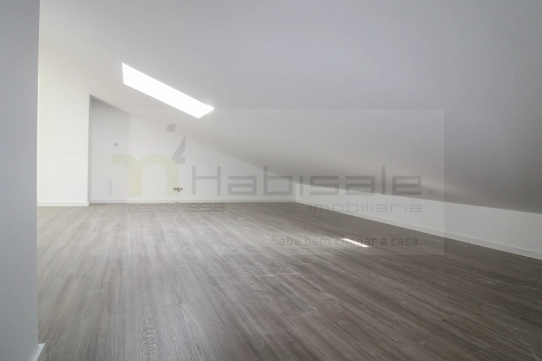 Apartamento T2 para Venda em Corroios Foto 1