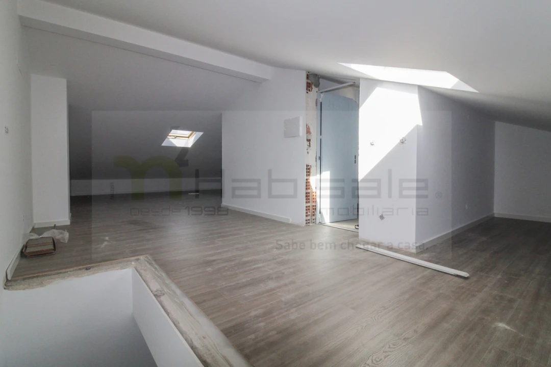 Apartamento T2 para Venda em Corroios Foto 4